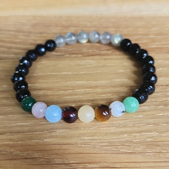 Happy - Go - Lucky Intention Gemstone Beads Bracelet - Picture 6 of 16